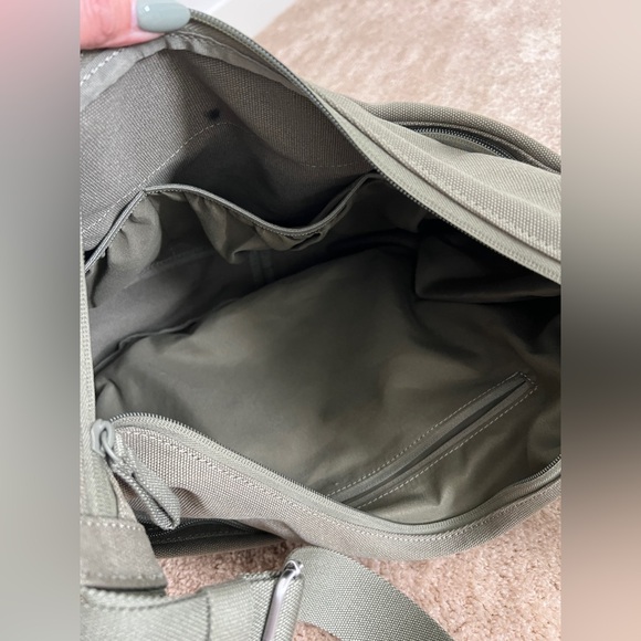 BEIS Carryall Crossbody in Olive - Picture 4 of 5